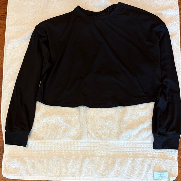lululemon athletica Black Crop Top - Picture 1 of 6